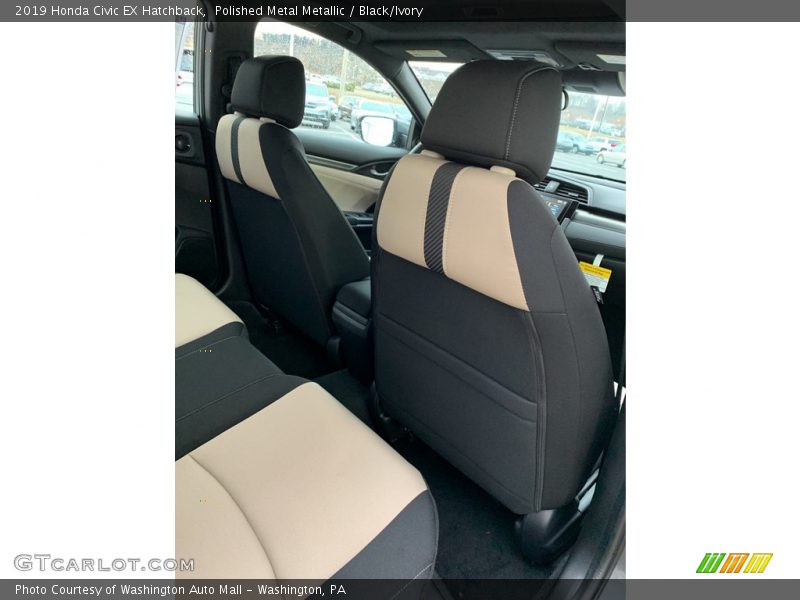 Polished Metal Metallic / Black/Ivory 2019 Honda Civic EX Hatchback