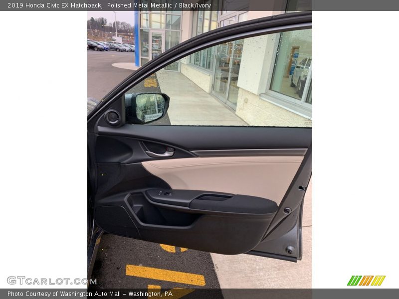 Polished Metal Metallic / Black/Ivory 2019 Honda Civic EX Hatchback
