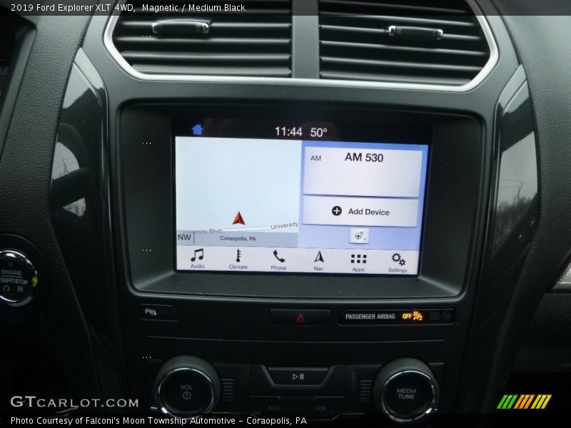 Magnetic / Medium Black 2019 Ford Explorer XLT 4WD