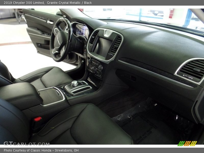 Granite Crystal Metallic / Black 2019 Chrysler 300 Limited