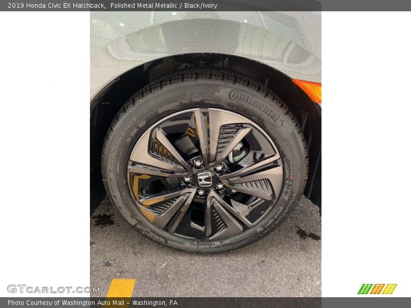 Polished Metal Metallic / Black/Ivory 2019 Honda Civic EX Hatchback