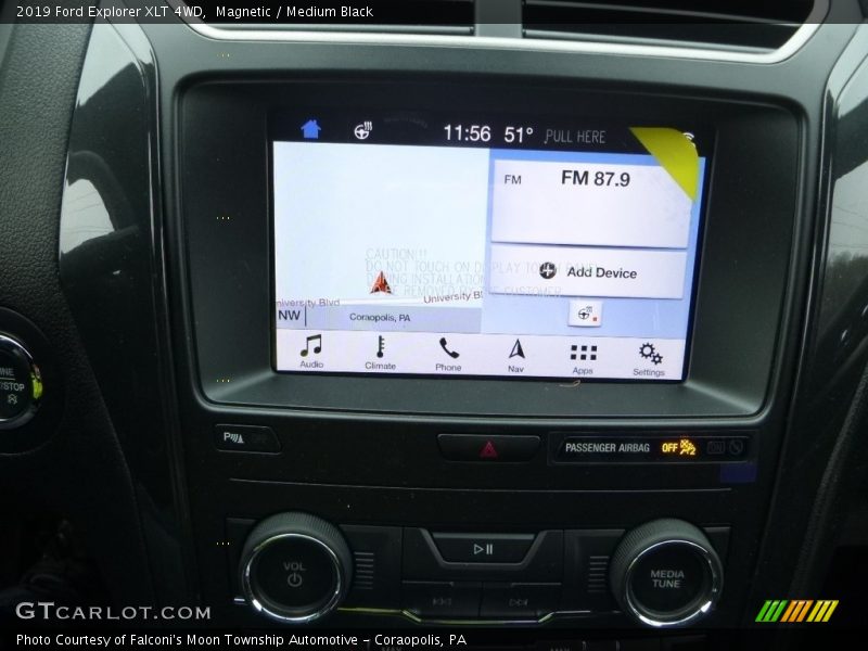 Magnetic / Medium Black 2019 Ford Explorer XLT 4WD