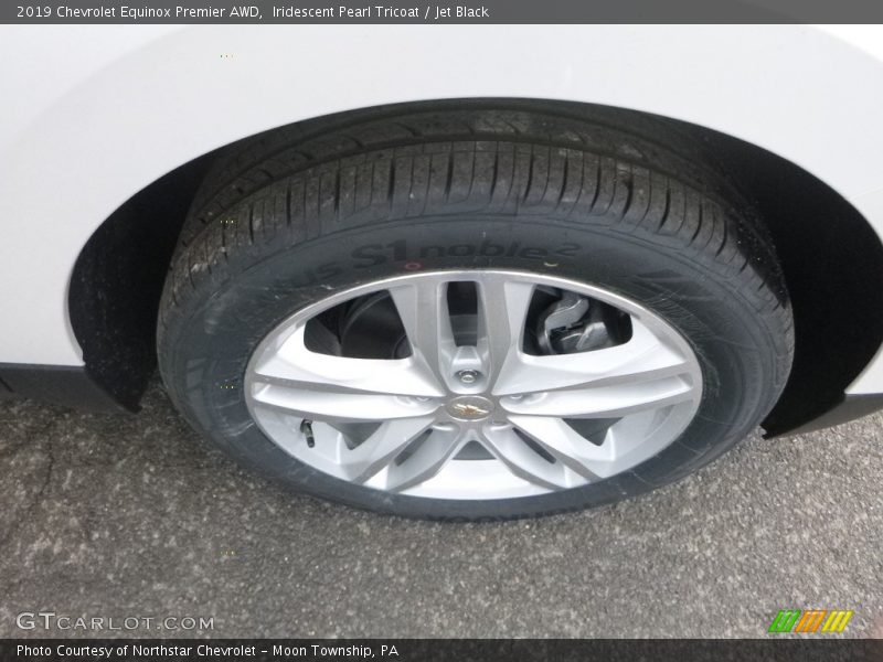 Iridescent Pearl Tricoat / Jet Black 2019 Chevrolet Equinox Premier AWD