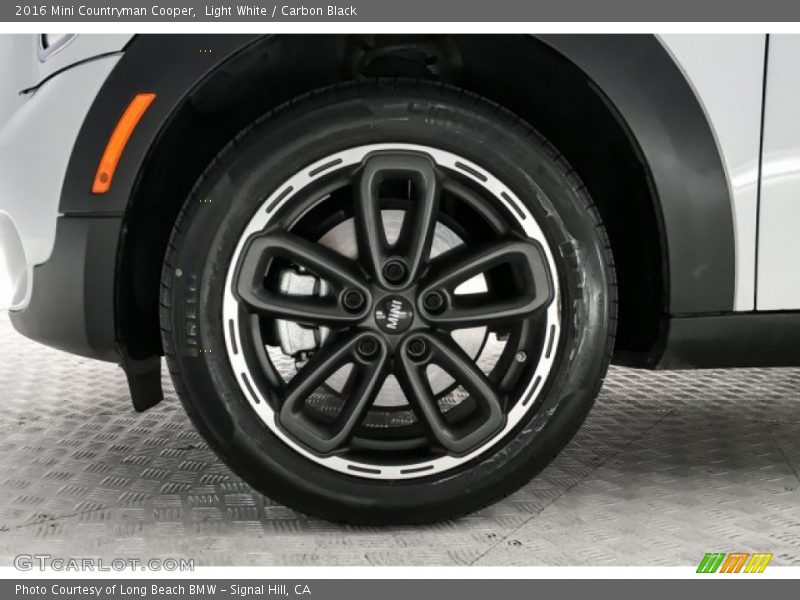 Light White / Carbon Black 2016 Mini Countryman Cooper