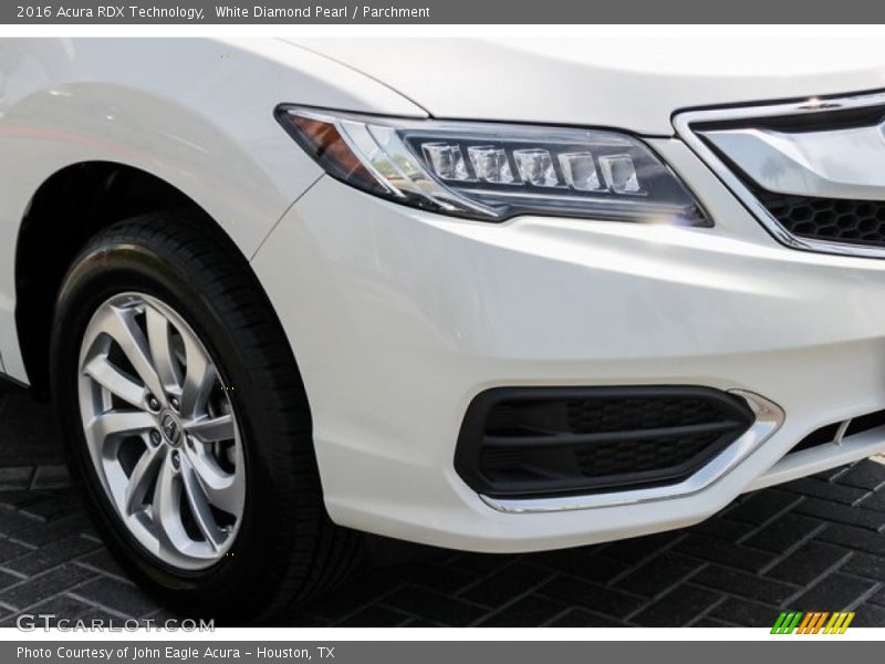 White Diamond Pearl / Parchment 2016 Acura RDX Technology