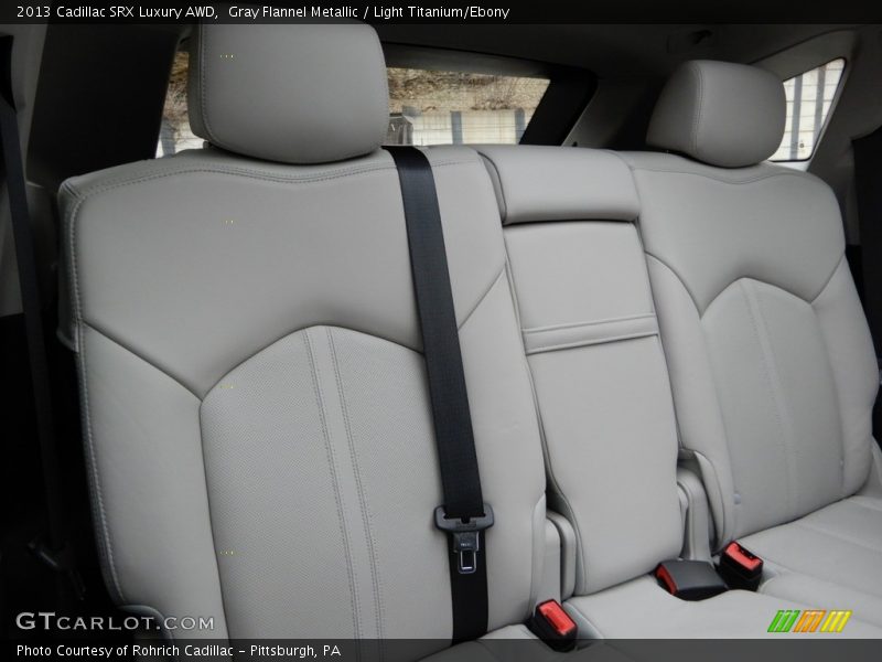 Gray Flannel Metallic / Light Titanium/Ebony 2013 Cadillac SRX Luxury AWD