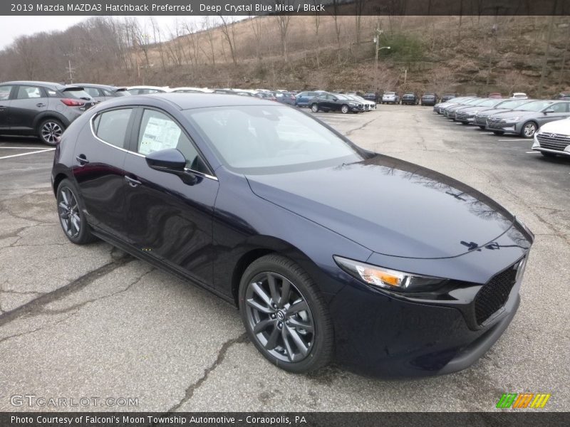 Front 3/4 View of 2019 MAZDA3 Hatchback Preferred