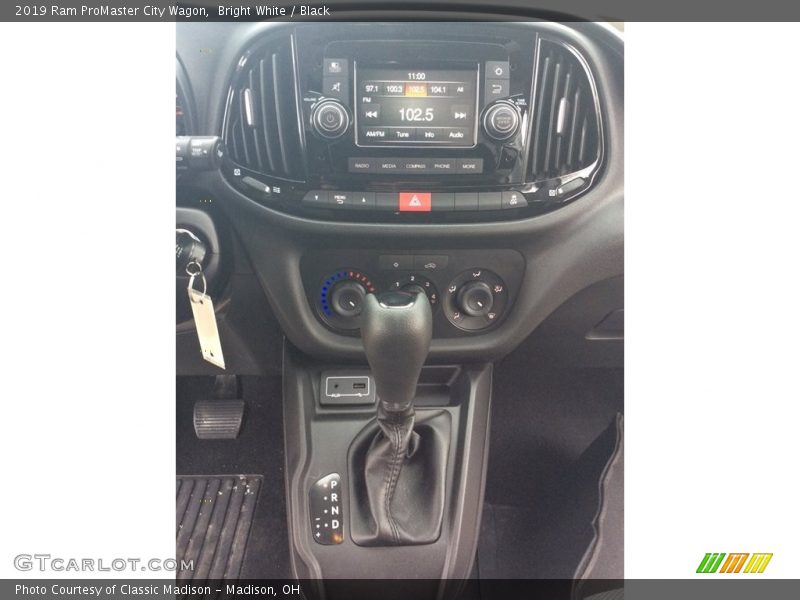 Bright White / Black 2019 Ram ProMaster City Wagon