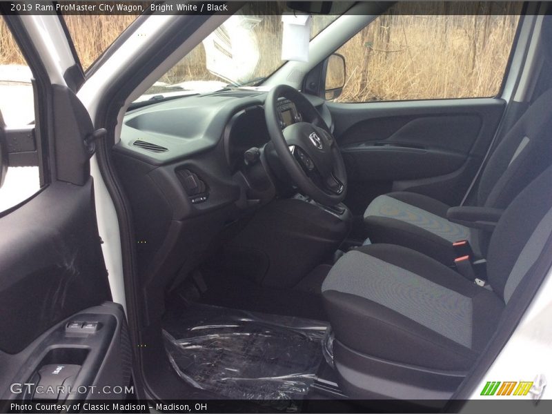 Bright White / Black 2019 Ram ProMaster City Wagon