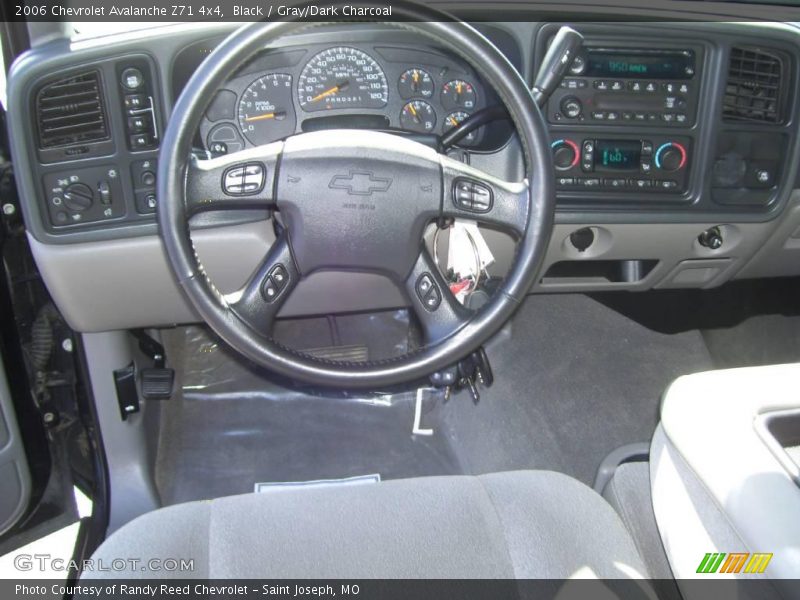 Black / Gray/Dark Charcoal 2006 Chevrolet Avalanche Z71 4x4