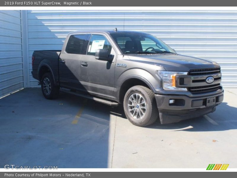 Magnetic / Black 2019 Ford F150 XLT SuperCrew