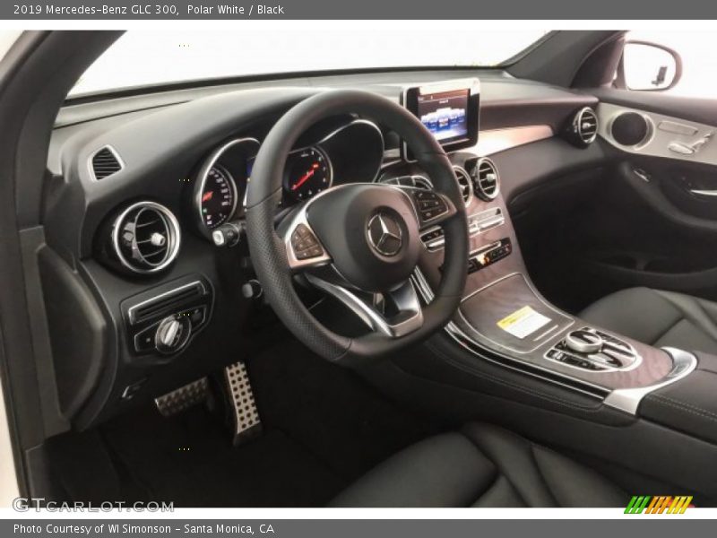 Polar White / Black 2019 Mercedes-Benz GLC 300