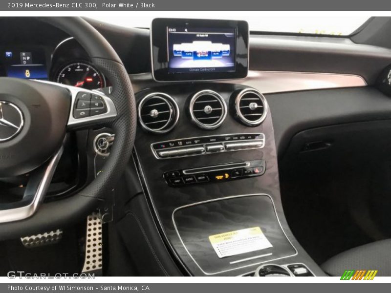 Polar White / Black 2019 Mercedes-Benz GLC 300