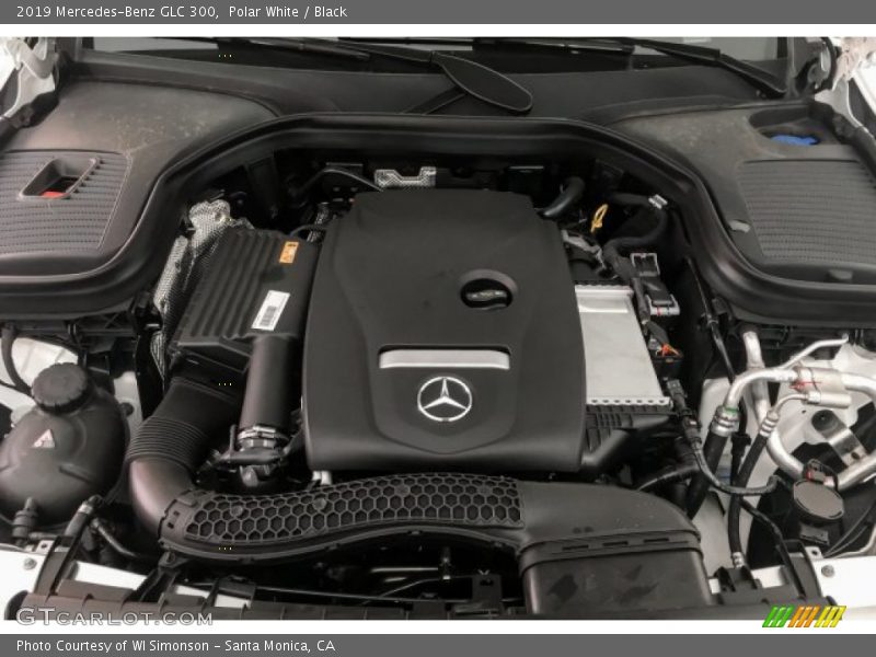 Polar White / Black 2019 Mercedes-Benz GLC 300