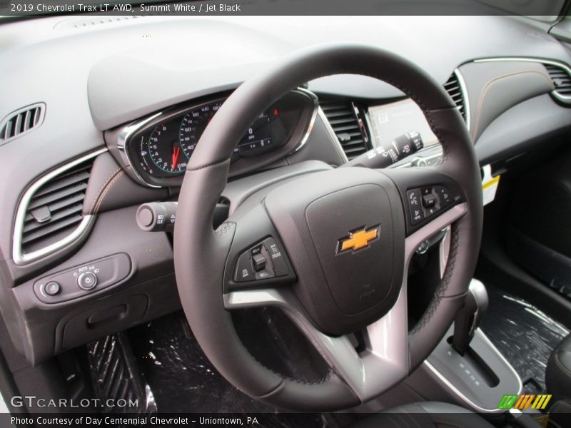Summit White / Jet Black 2019 Chevrolet Trax LT AWD