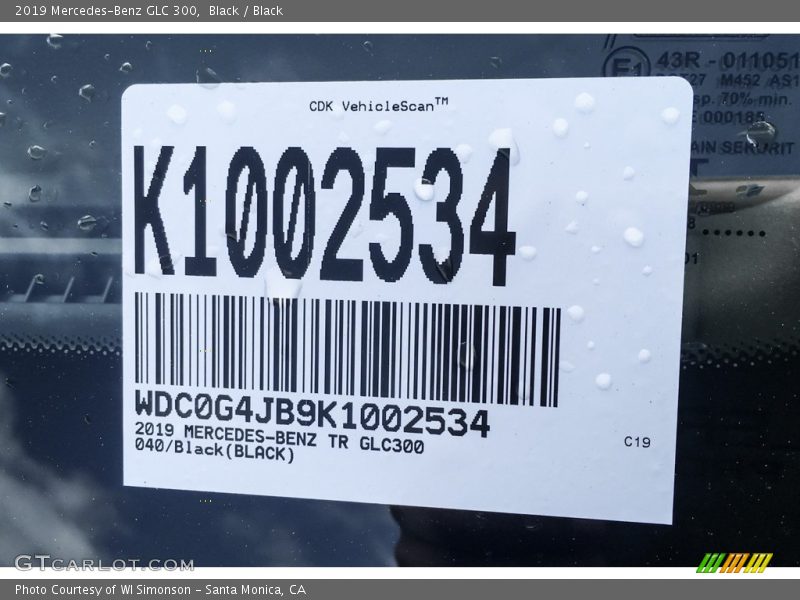Black / Black 2019 Mercedes-Benz GLC 300
