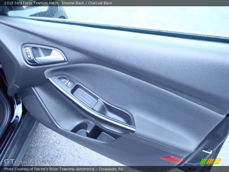 Shadow Black / Charcoal Black 2018 Ford Focus Titanium Hatch