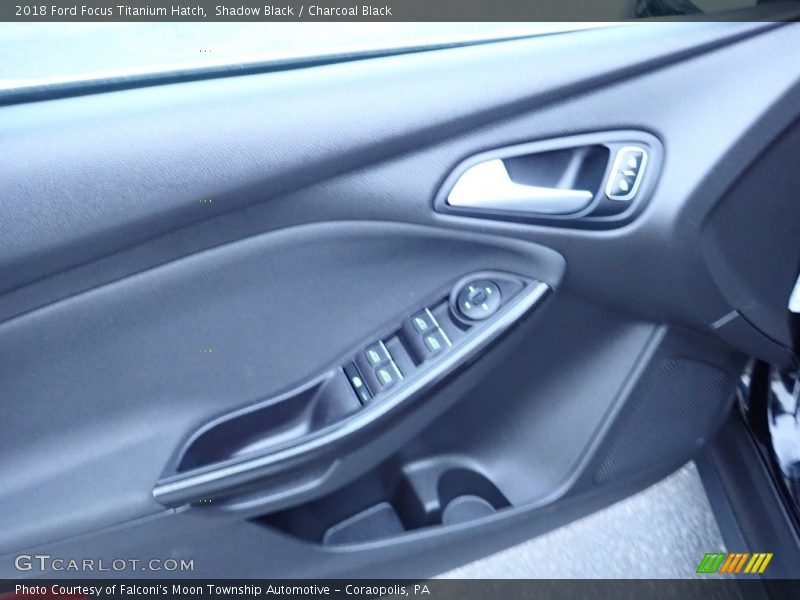Shadow Black / Charcoal Black 2018 Ford Focus Titanium Hatch