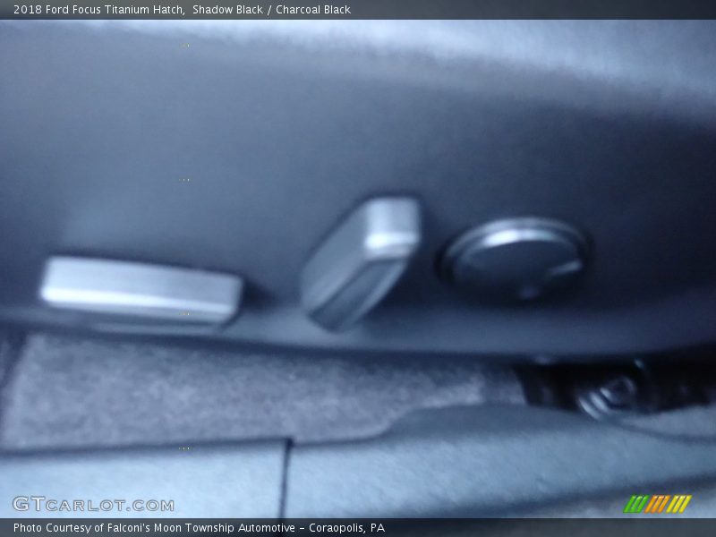 Shadow Black / Charcoal Black 2018 Ford Focus Titanium Hatch