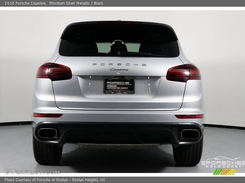 Rhodium Silver Metallic / Black 2016 Porsche Cayenne