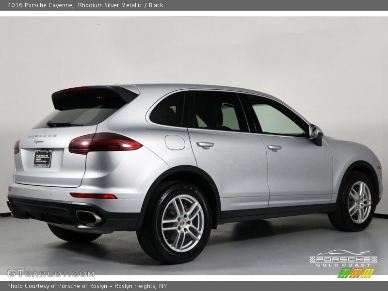 Rhodium Silver Metallic / Black 2016 Porsche Cayenne