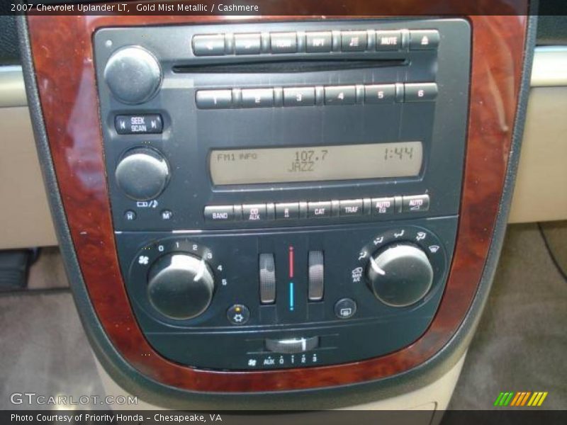 Gold Mist Metallic / Cashmere 2007 Chevrolet Uplander LT