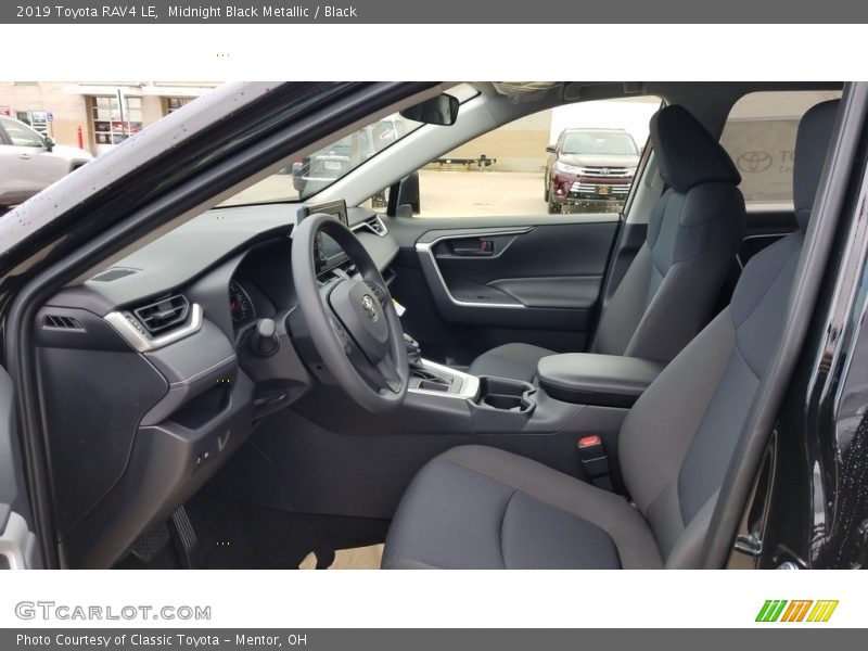 Midnight Black Metallic / Black 2019 Toyota RAV4 LE