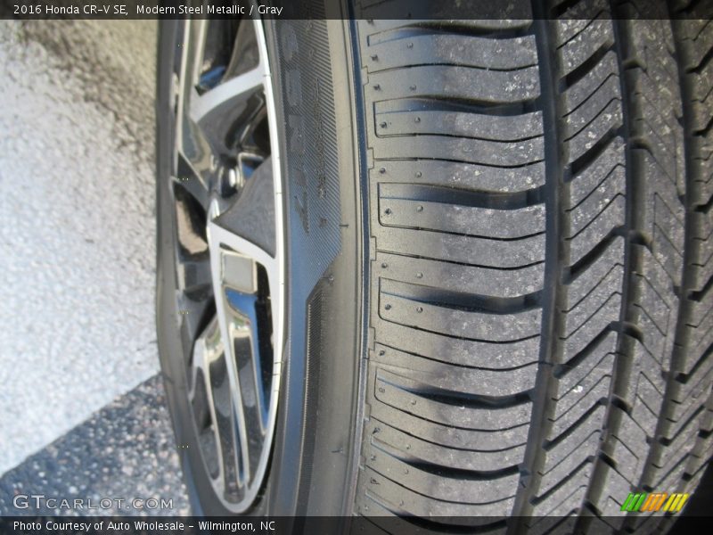 Modern Steel Metallic / Gray 2016 Honda CR-V SE