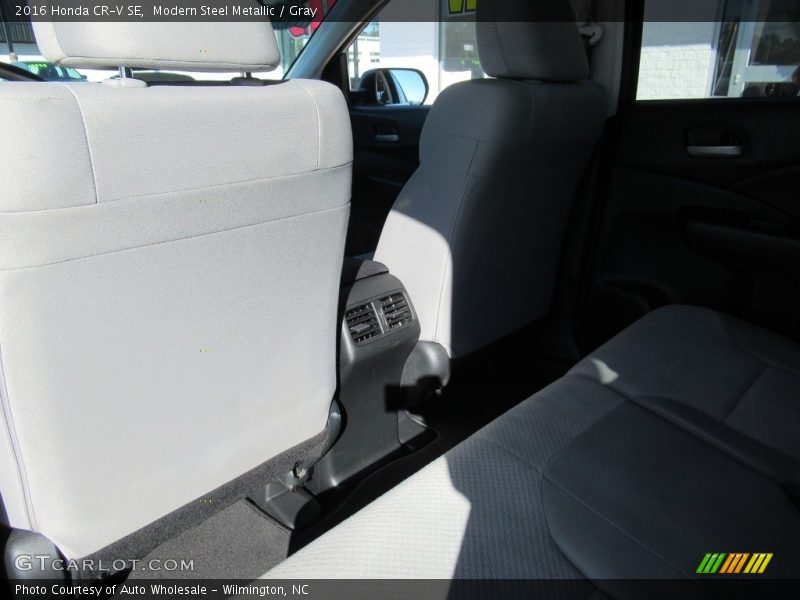 Modern Steel Metallic / Gray 2016 Honda CR-V SE