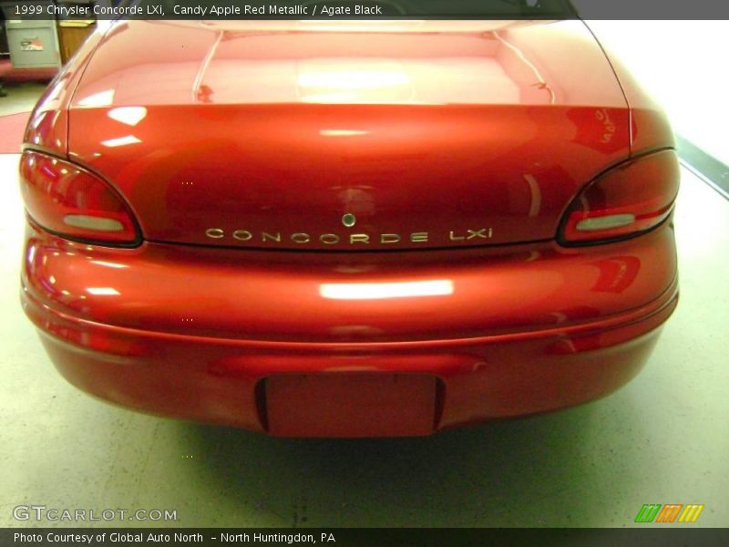 Candy Apple Red Metallic / Agate Black 1999 Chrysler Concorde LXi