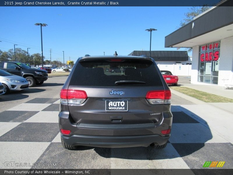 Granite Crystal Metallic / Black 2015 Jeep Grand Cherokee Laredo