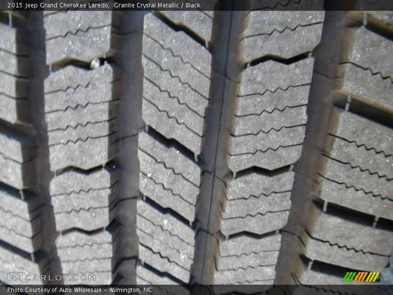 Granite Crystal Metallic / Black 2015 Jeep Grand Cherokee Laredo