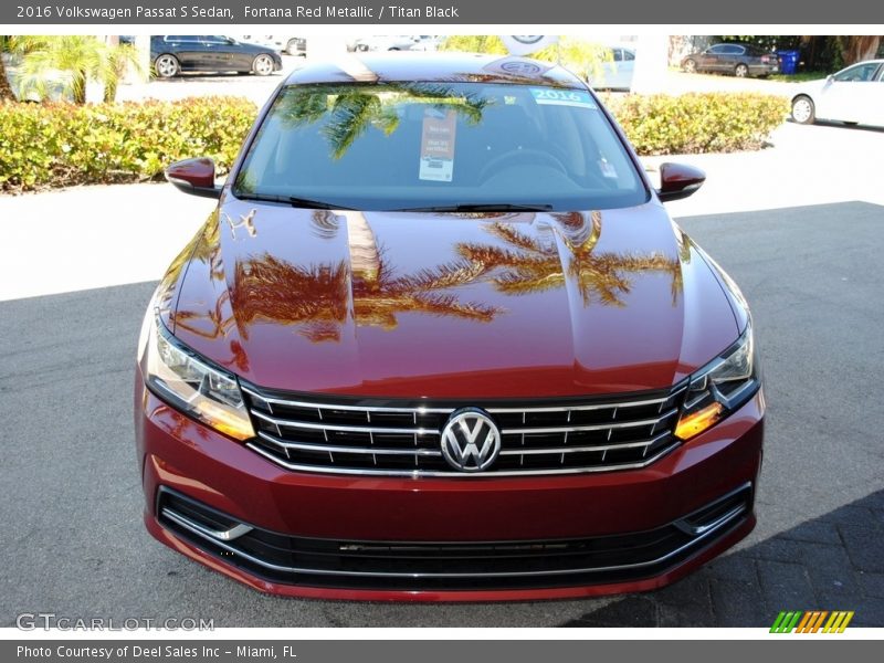 Fortana Red Metallic / Titan Black 2016 Volkswagen Passat S Sedan