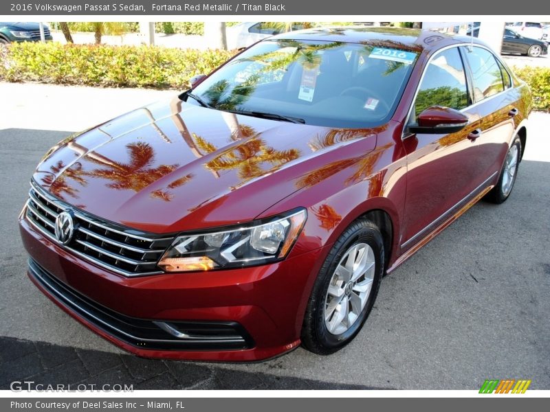 Fortana Red Metallic / Titan Black 2016 Volkswagen Passat S Sedan