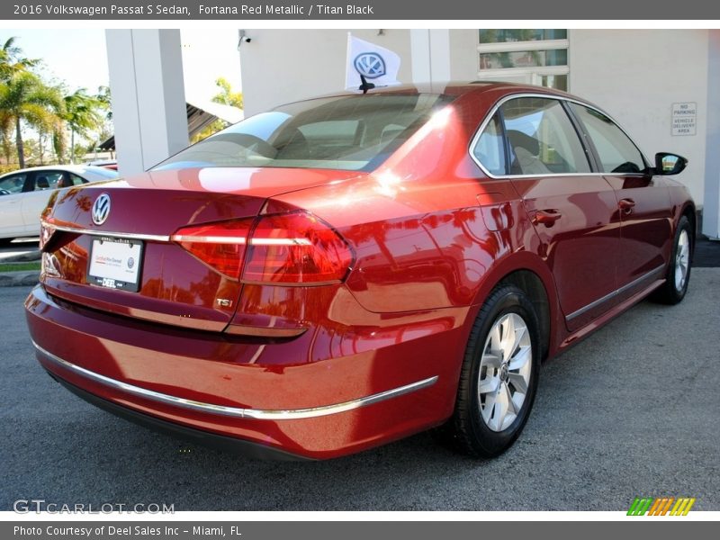 Fortana Red Metallic / Titan Black 2016 Volkswagen Passat S Sedan