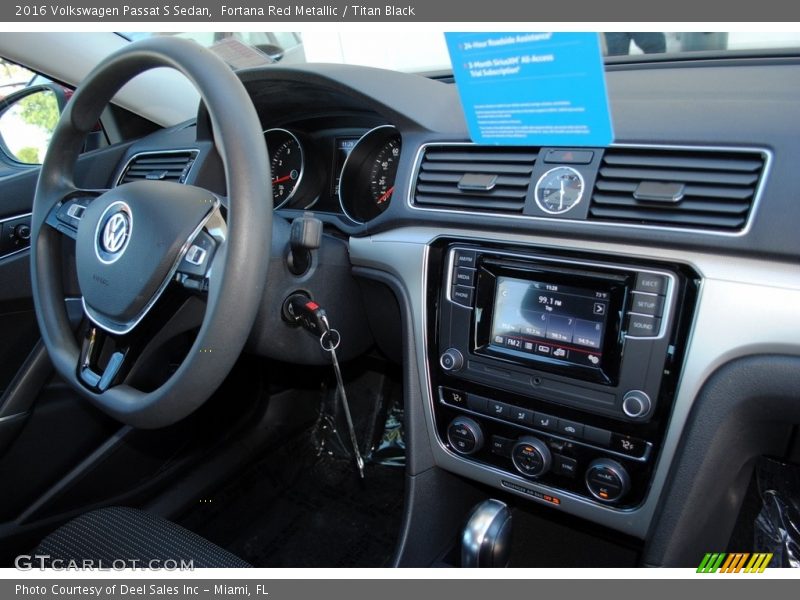 Fortana Red Metallic / Titan Black 2016 Volkswagen Passat S Sedan