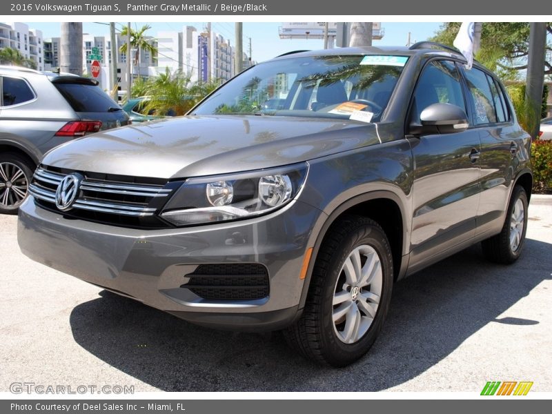Panther Gray Metallic / Beige/Black 2016 Volkswagen Tiguan S