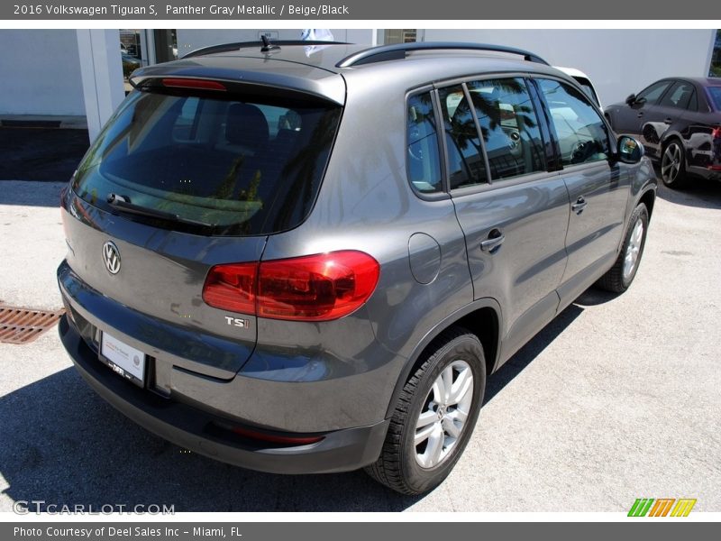 Panther Gray Metallic / Beige/Black 2016 Volkswagen Tiguan S