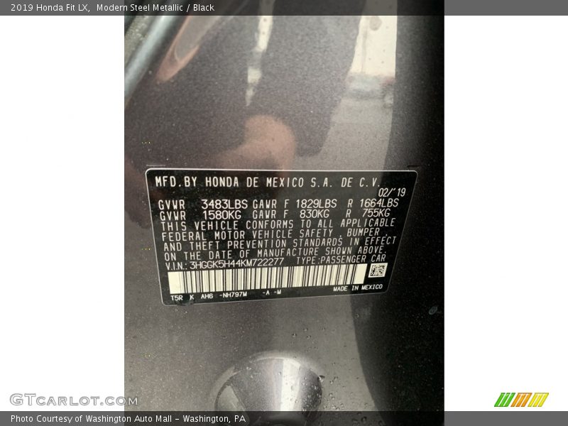 Modern Steel Metallic / Black 2019 Honda Fit LX