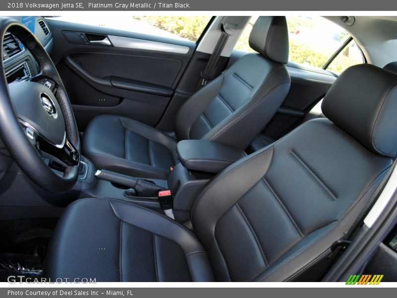 Platinum Gray Metallic / Titan Black 2018 Volkswagen Jetta SE