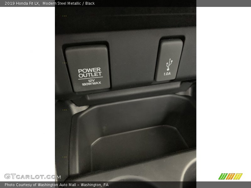 Modern Steel Metallic / Black 2019 Honda Fit LX