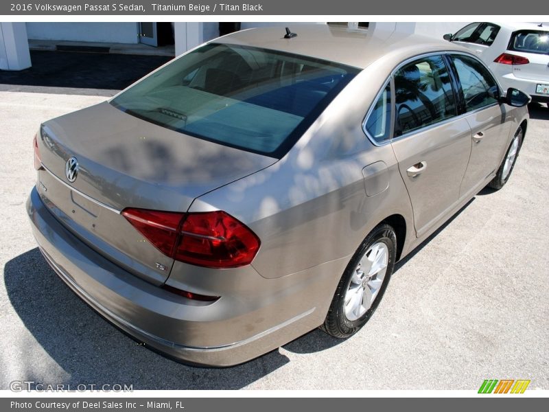 Titanium Beige / Titan Black 2016 Volkswagen Passat S Sedan
