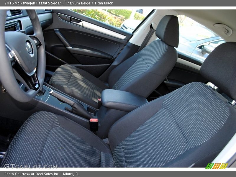 Titanium Beige / Titan Black 2016 Volkswagen Passat S Sedan