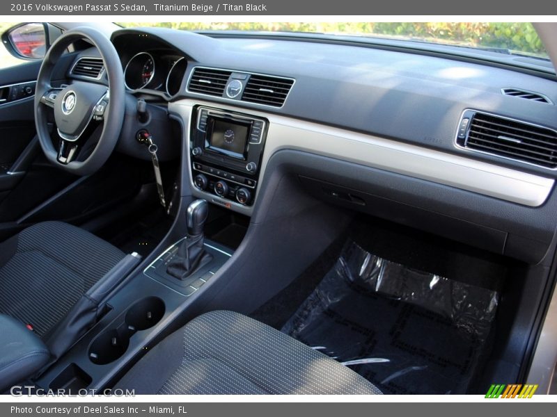 Titanium Beige / Titan Black 2016 Volkswagen Passat S Sedan