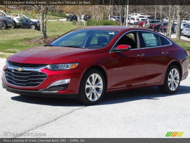 Front 3/4 View of 2019 Malibu Premier