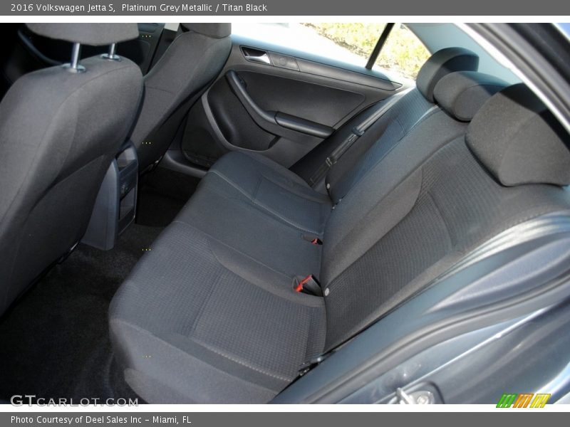 Platinum Grey Metallic / Titan Black 2016 Volkswagen Jetta S