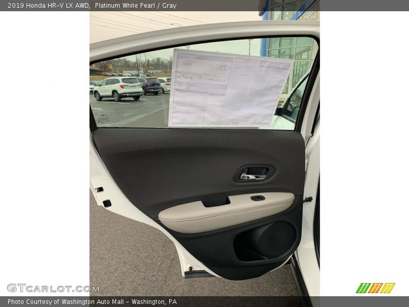 Platinum White Pearl / Gray 2019 Honda HR-V LX AWD