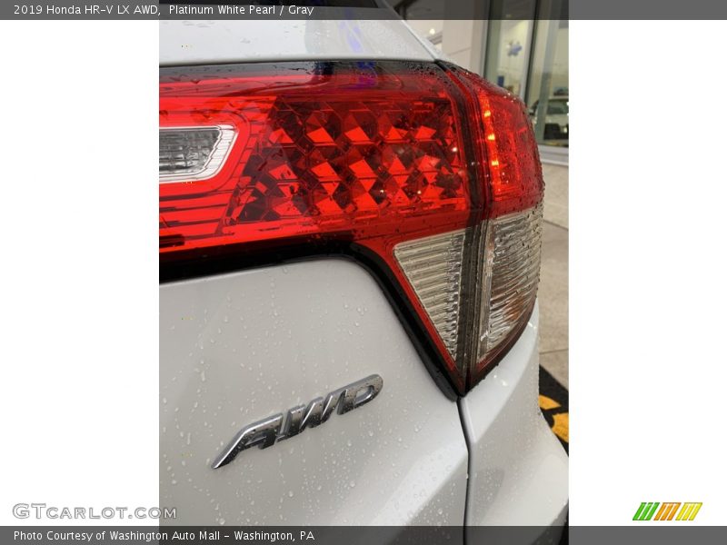 Platinum White Pearl / Gray 2019 Honda HR-V LX AWD