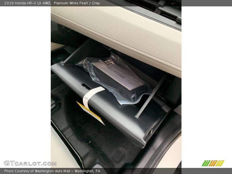 Platinum White Pearl / Gray 2019 Honda HR-V LX AWD