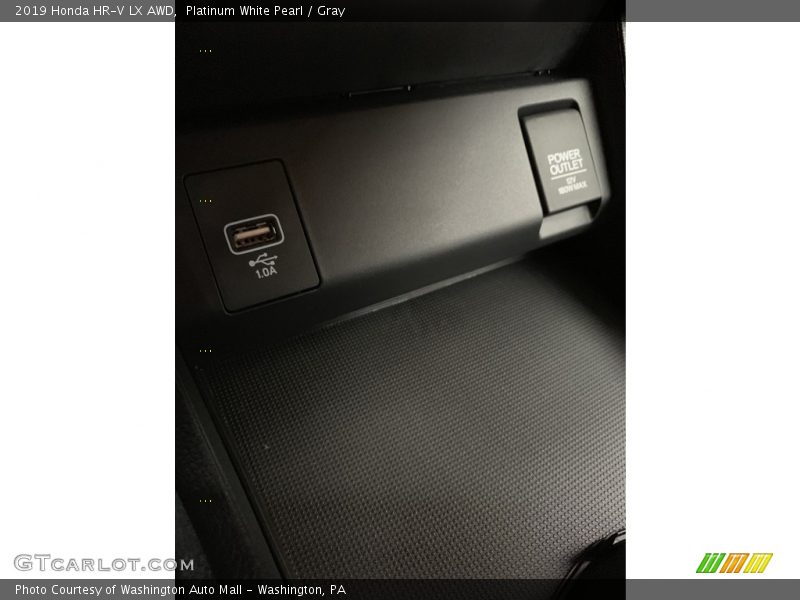 Platinum White Pearl / Gray 2019 Honda HR-V LX AWD